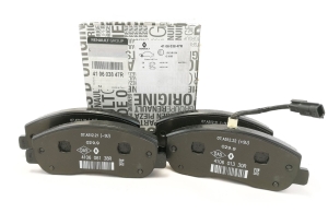 KLOCKI HAMULCOWE RENAULT MASTER III PRZÓD 410603847R ORYGINAŁ