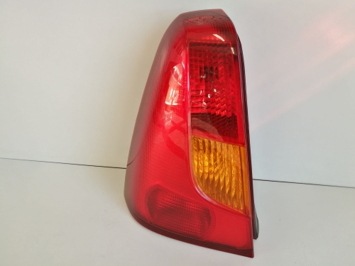 LAMPA TYLNA LEWA DACIA LOGAN I SEDAN