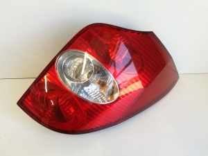 LAMPA TYLNA PRAWA RENAULT LAGUNA II KOMBI