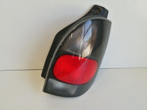 LAMPA TYLNA PRAWA RENAULT ESPACE III 
