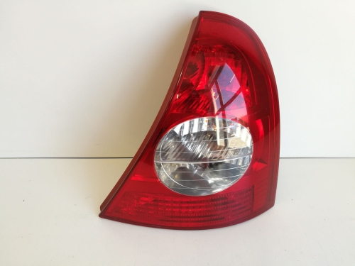 LAMPA TYLNA PRAWA RENAULT CLIO II LIFT 2001-