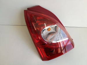 LAMPA TYLNA LEWA RENAULT TWINGO II LIFT 2011-