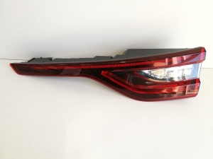 LAMPA TYLNA PRAWA W KLAPĘ RENAULT TALISMAN KOMBI