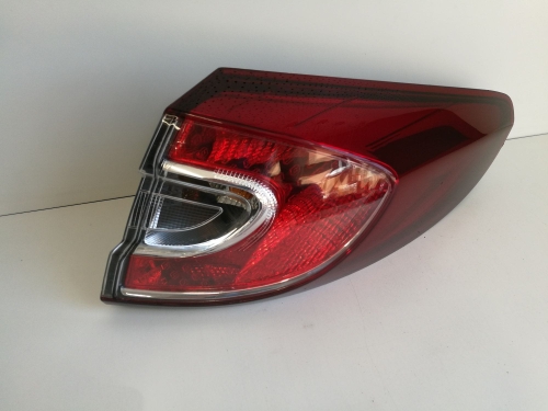 LAMPA TYLNA PRAWA RENAULT MEGANE III KOMBI