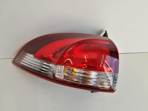LAMPA TYLNA LEWA RENAULT CLIO IV KOMBI