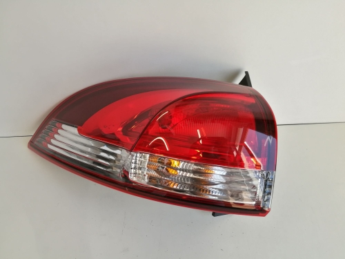 LAMPA TYLNA LEWA RENAULT CLIO IV KOMBI