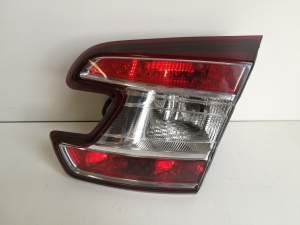 LAMPA TYLNA PRAWA W KLAPĘ RENAULT MEGANE III KOMBI