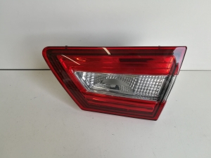 LAMPA TYLNA PRAWA W KLAPĘ RENAULT CLIO IV HB 2013-