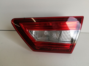 LAMPA TYLNA PRAWA W KLAPĘ RENAULT CLIO IV HB 2013-