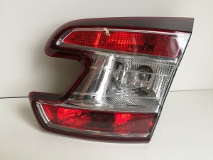 LAMPA TYLNA PRAWA W KLAPĘ RENAULT MEGANE III KOMBI