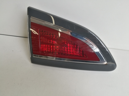 LAMPA TYLNA LEWA W KLAPĘ RENAULT SCENIC III LIFT 2013-