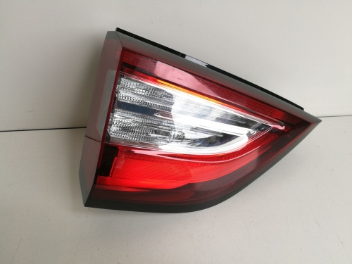 LAMPA TYLNA LEWA W KLAPĘ RENAULT GRAND SCENIC IV 17-