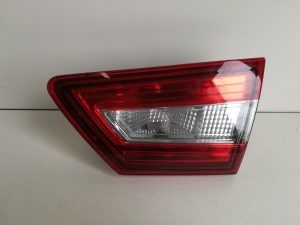 LAMPA TYLNA PRAWA W KLAPĘ RENAULT CLIO IV HB 2013-