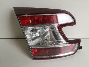 LAMPA TYLNA LEWA W KLAPĘ RENAULT MEGANE III KOMBI