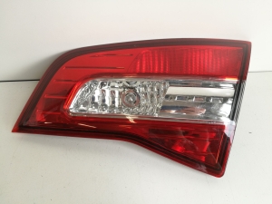 LAMPA TYLNA PRAWA W KLAPĘ RENAULT KOLEOS