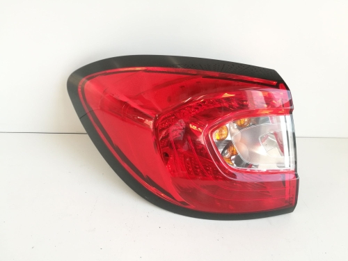 LAMPA TYLNA LEWA RENAULT CAPTUR