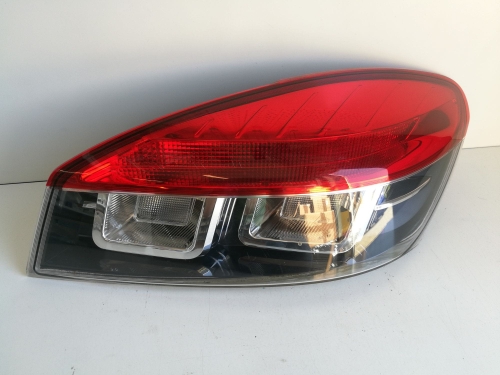 LAMPA TYLNA PRAWA RENAULT MEGANE III COUPE