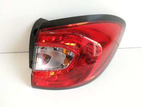 LAMPA TYLNA PRAWA RENAULT CAPTUR