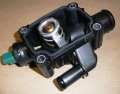 OBUDOWA TERMOSTATU BERLINGO III 308 1.4 1.6 1336.Z0 ORYGINAŁ